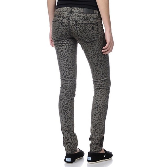 Volcom Pants - Volcom | Pistol Legging Fit Pants Size 7 Animal Print Stretch Slim Skinny Leg